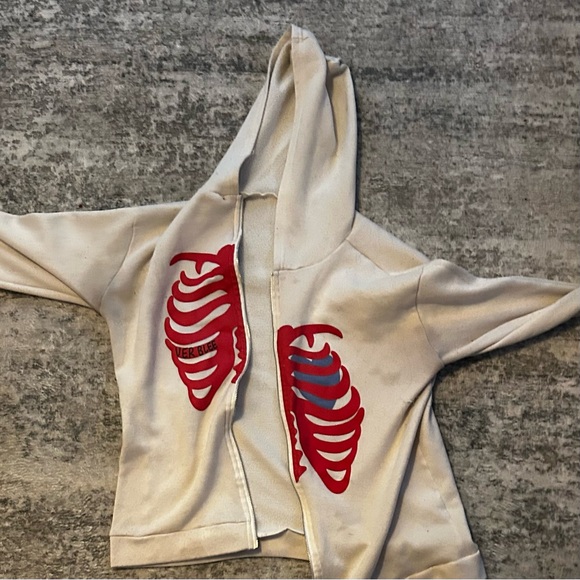 Y2K - Picture 3 of 3